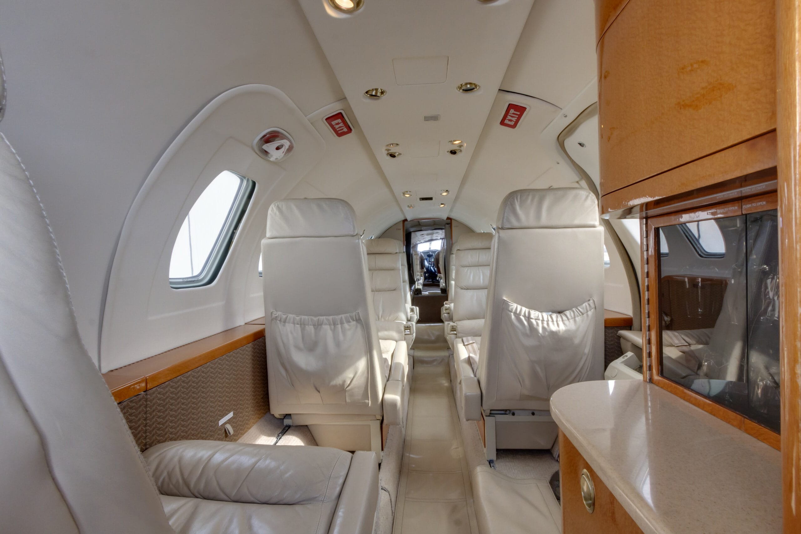 fargo-jet-center-charter-citation-sII-interior